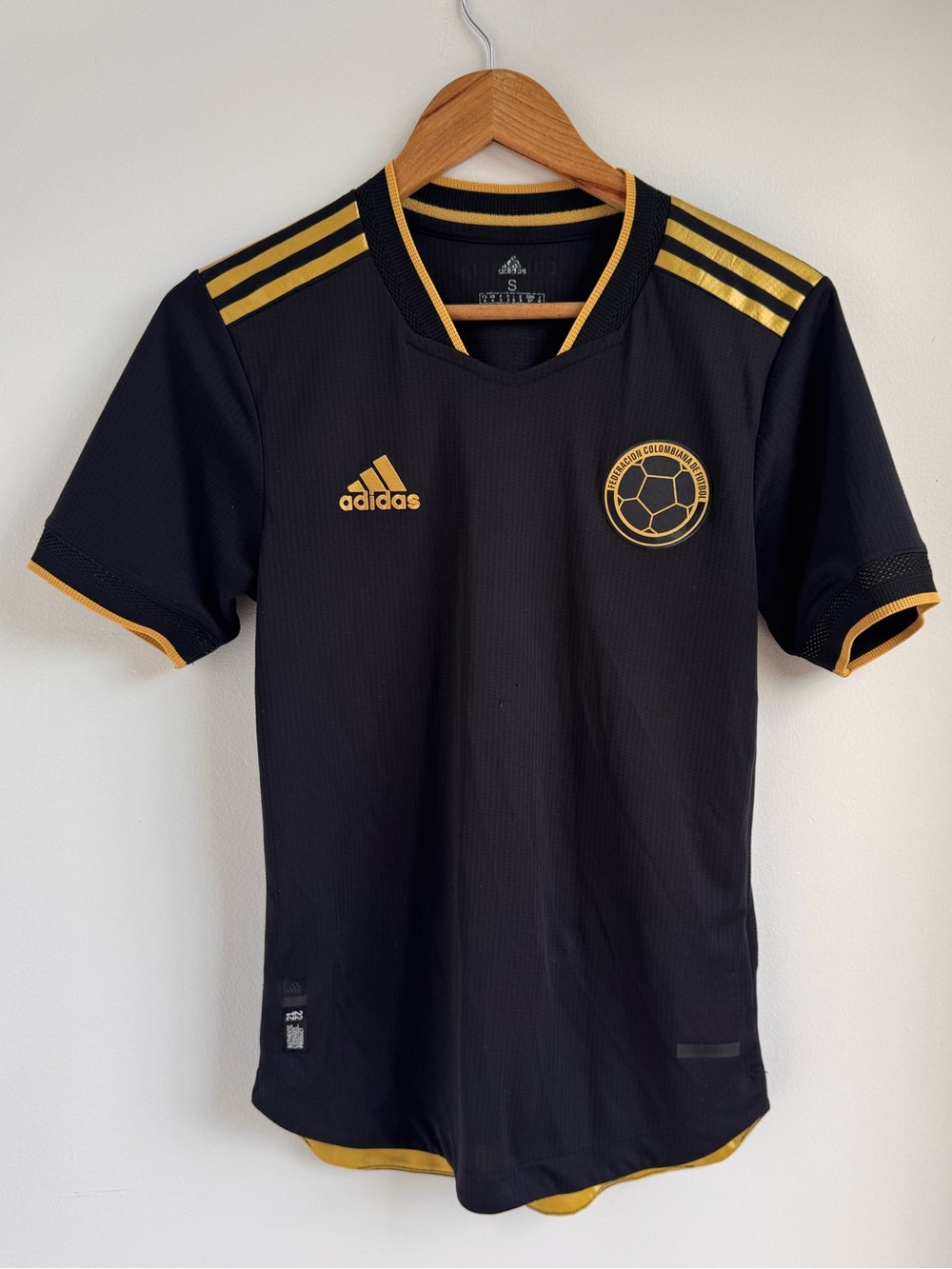 Columbia National Football Soccer Jersey Adidas Black Gold Soccer 21-22 Small